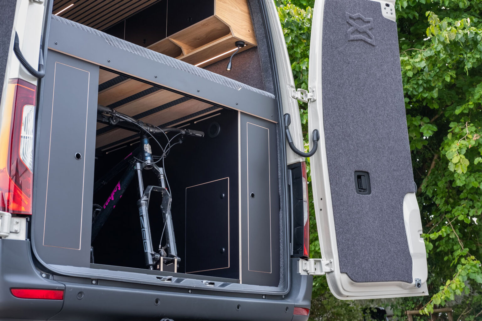 Projekt Nautilus: Heckgarage mit Fahrrad